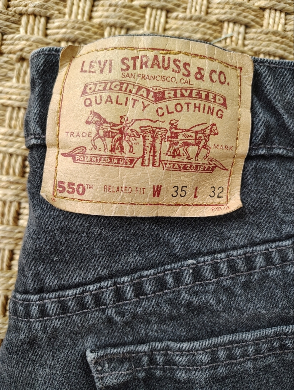 Vintage 90s Levi's 550 Black Relaxed Fit Jeans Red Tab Made in USA 34x32 - Picture 3 of 12